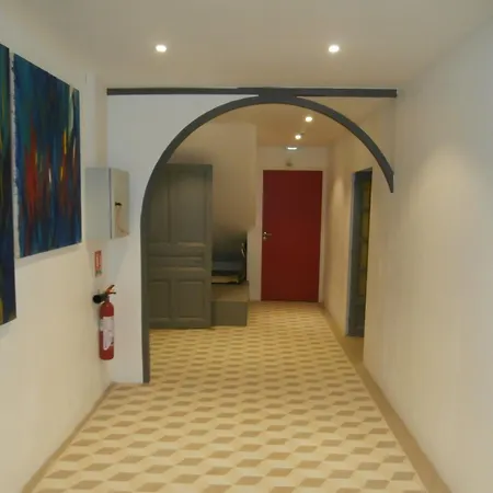 Le Moderne 3* Saint-Paul-le-Jeune