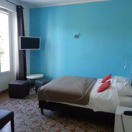 Le Moderne 3* Saint-Paul-le-Jeune