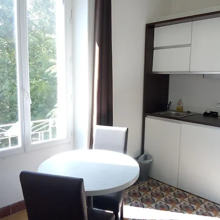Le Moderne Panzió