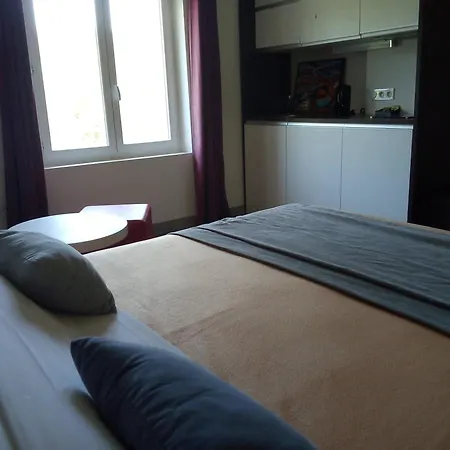 Le Moderne 3*