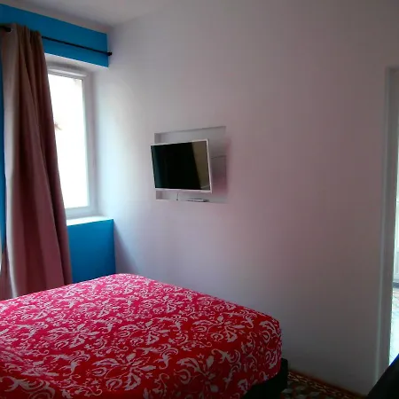 Le Moderne Hotel *