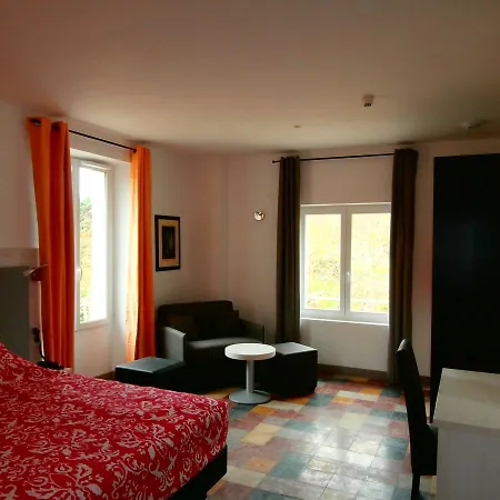 Bed & Breakfast Le Moderne Saint-Paul-le-Jeune